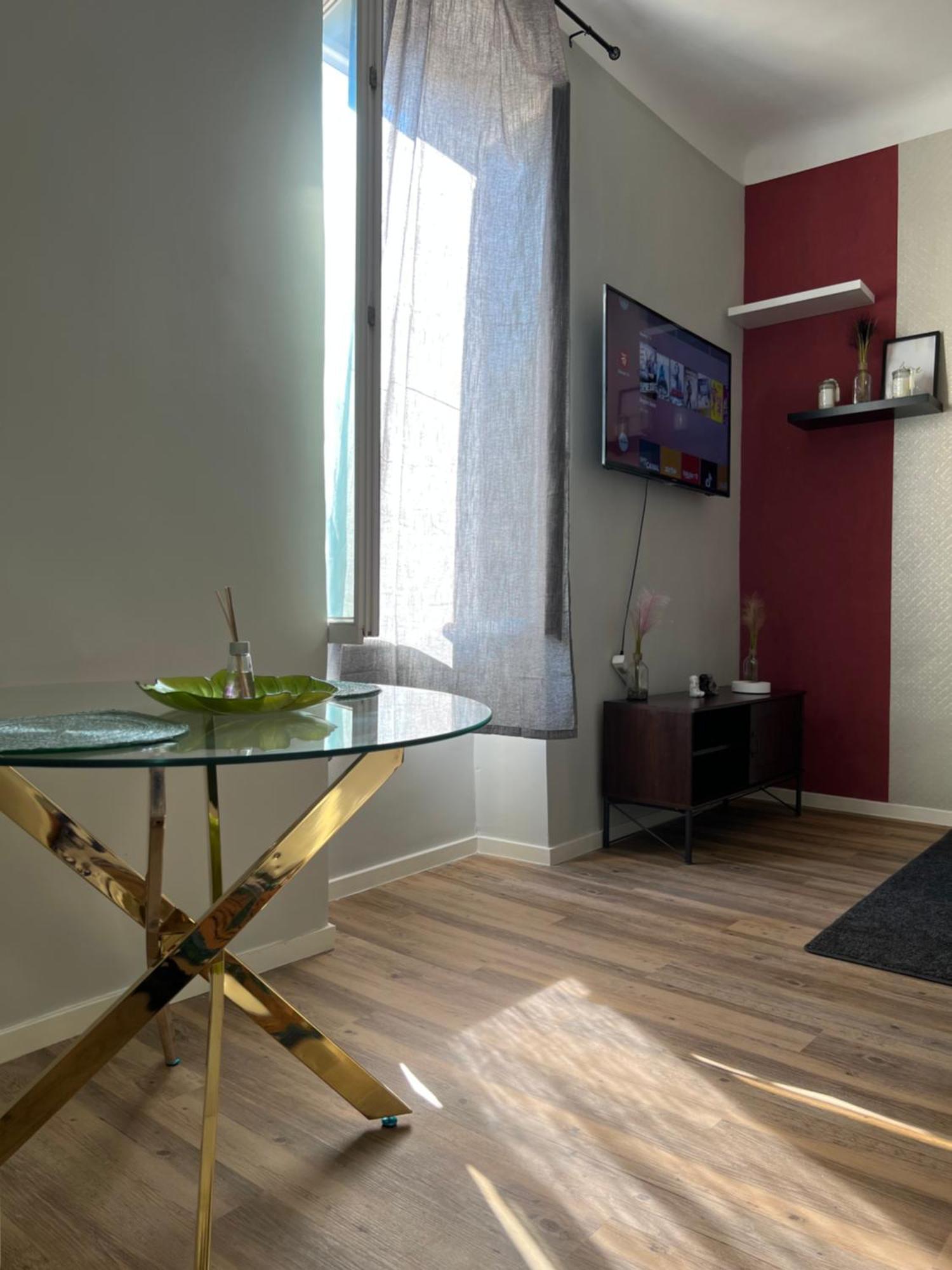 Studio, Plein Coeur De Marseille Apartment Bagian luar foto